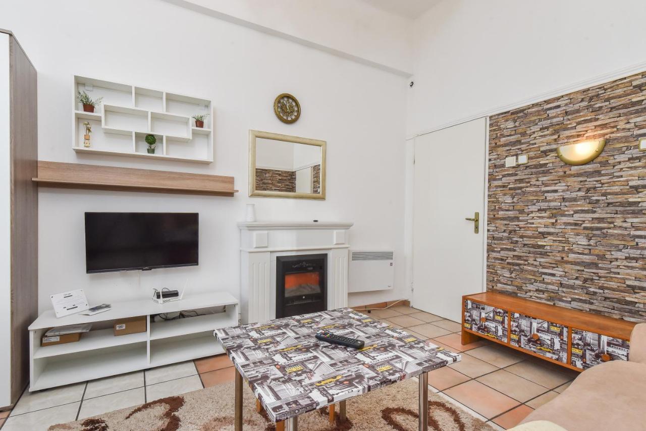 Historical Lion'S Bridge 1-Bedroom Apartment By Flat Mаnager โซเฟีย ภายนอก รูปภาพ