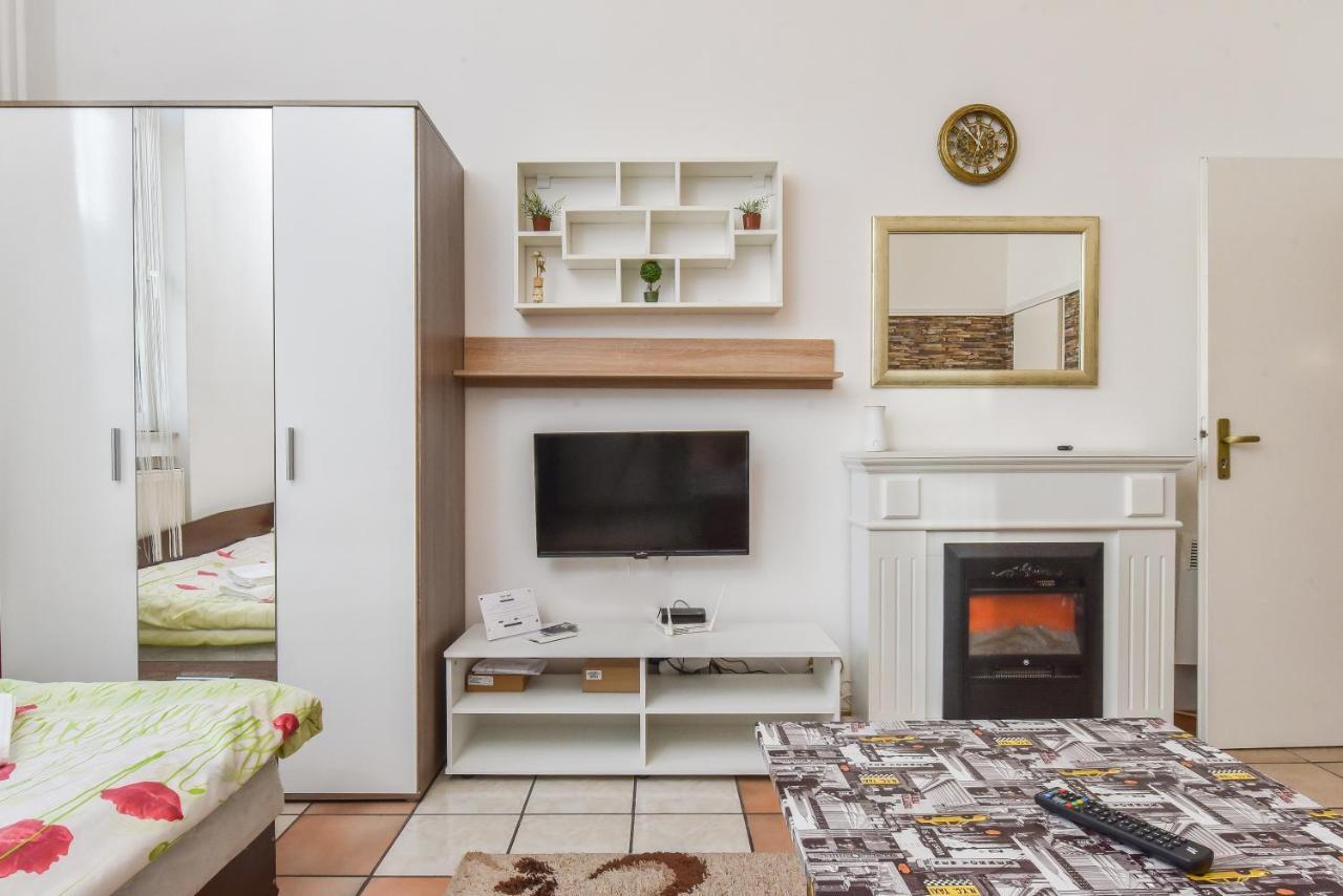 Historical Lion'S Bridge 1-Bedroom Apartment By Flat Mаnager โซเฟีย ภายนอก รูปภาพ